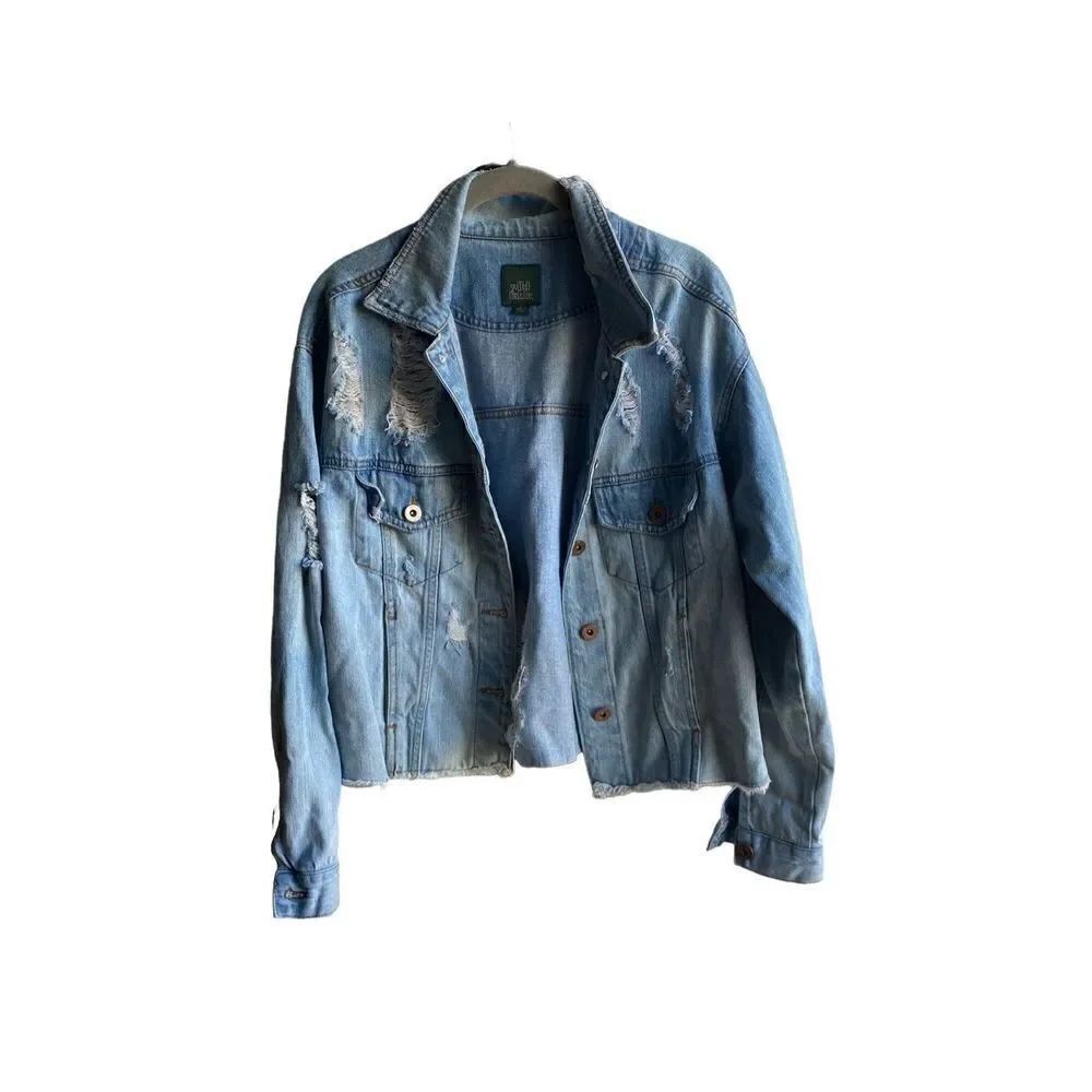 Wide Fable women’s distressed denim, light wash, jacket, size small